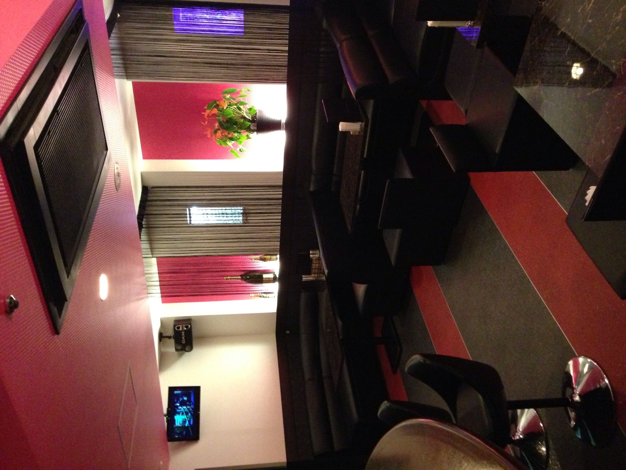 BAR Seed Lounge 店内写真